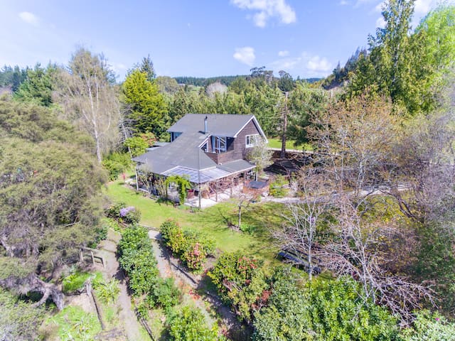 21 Reid Road, Oamaru - Carousel 1