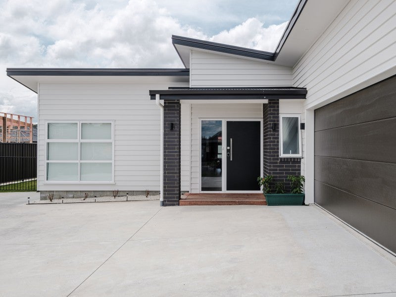 15 Joanne Street, Lytton West, Gisborne - Carousel 2