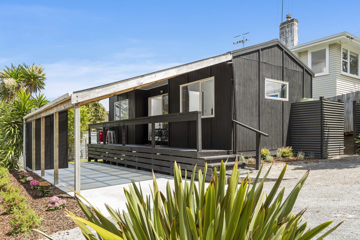 4 Wembury Grove, Parkvale, Tauranga - Carousel 1