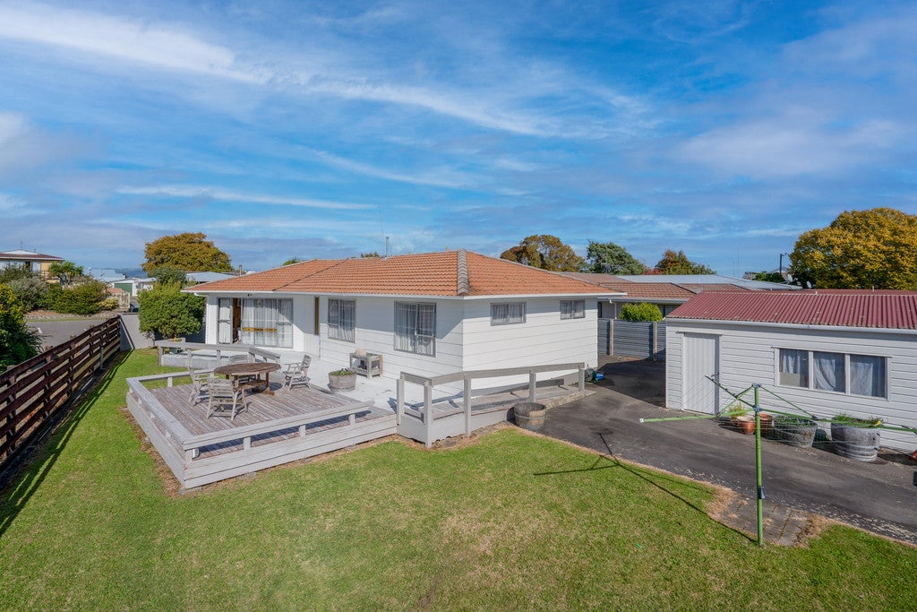 8 Purdie Place, Milson, Palmerston North - Carousel 1