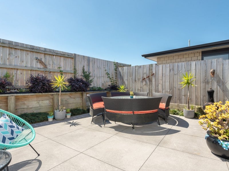 3 Fender Close, Pyes Pa, Tauranga - Carousel 2