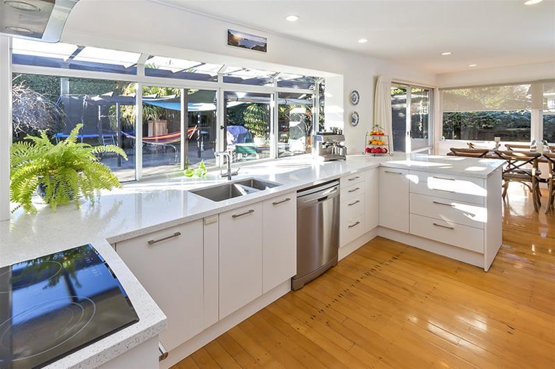 3 Wells Road, Bucklands Beach, Auckland - Carousel 2