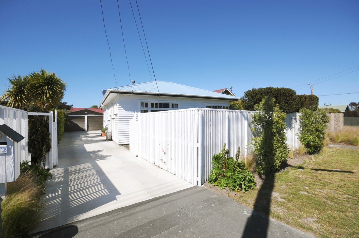 177 Beach Road, North New Brighton, Christchurch - Carousel 1