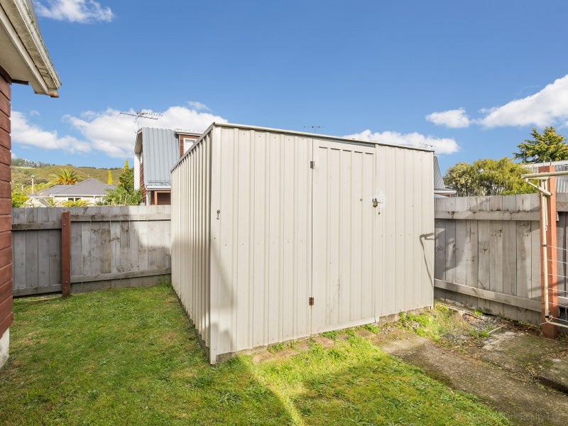 8I MONTGOMERY CRES, MAORIBANK, UPPER HUTT - Carousel 17