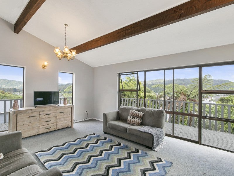 22 Antrim Crescent, Wainuiomata, Lower Hutt - Carousel 2