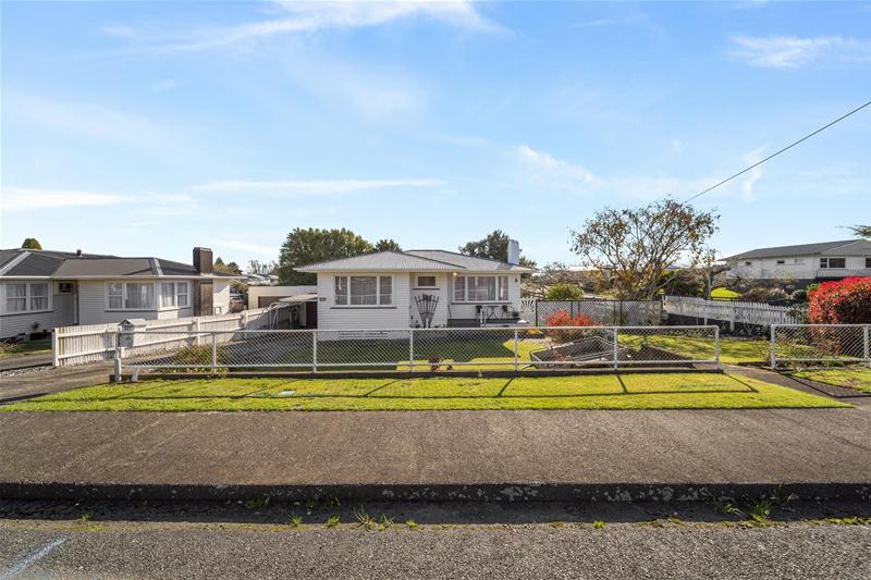 257 High Street, Eltham, Eltham - Carousel 1