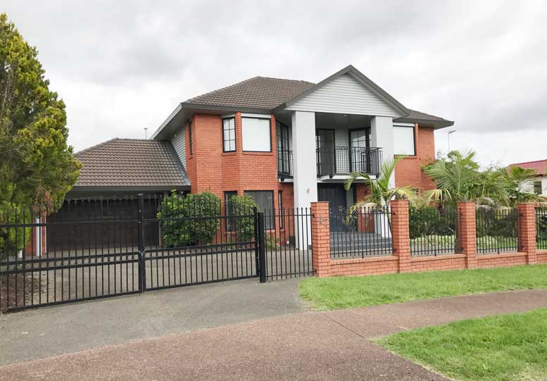 47 Manor Park, Sunnyhills, Auckland - Carousel 1
