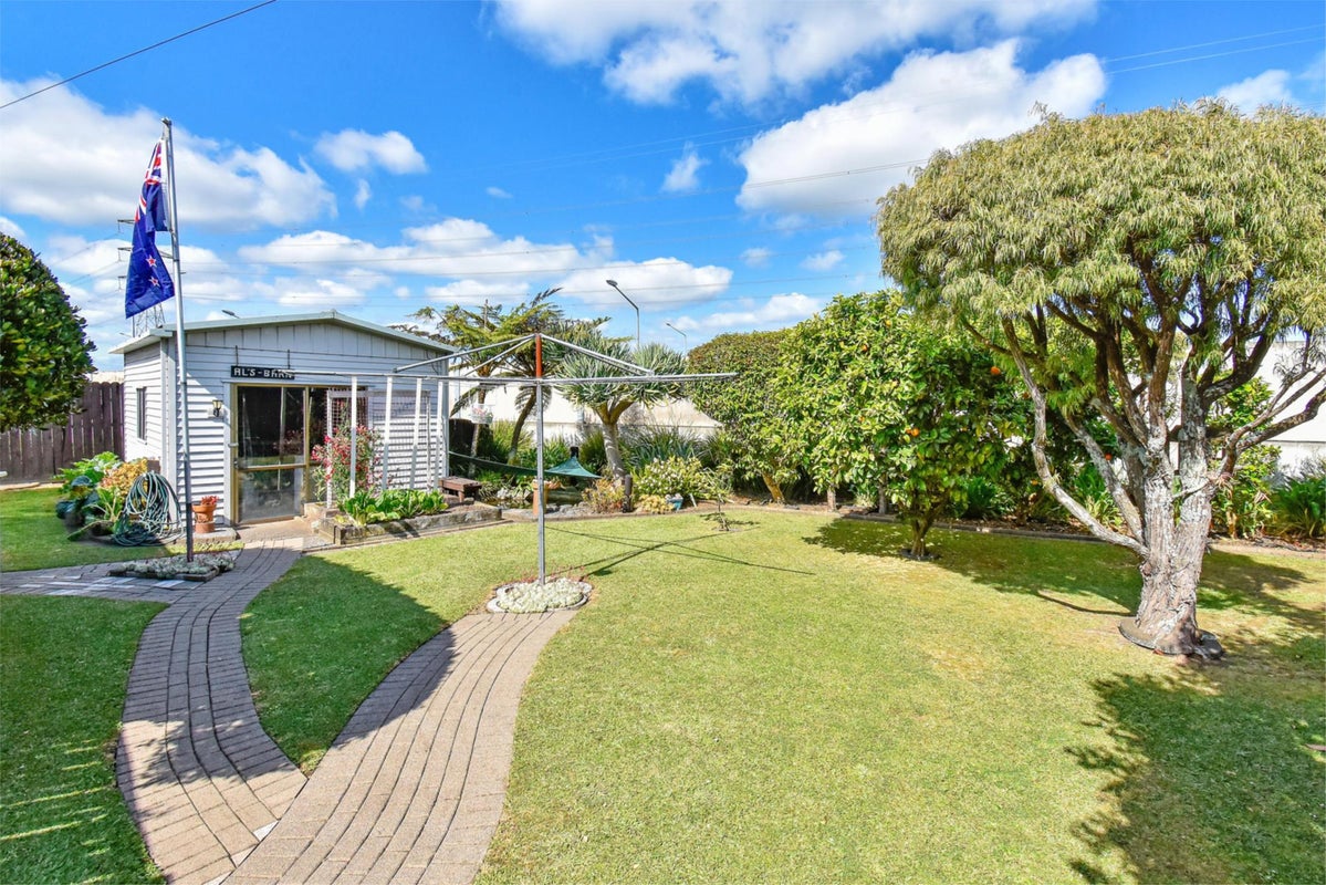 40 Barnhill Crescent, Pahurehure, Papakura - Carousel 21