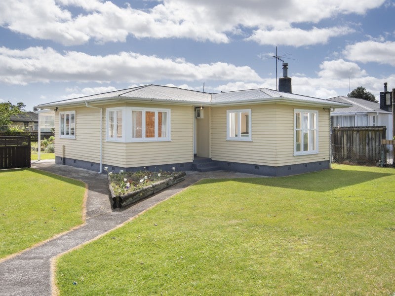 57 Chadwick Road, Greerton, Tauranga - Carousel 1