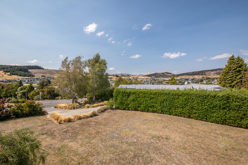 73 Beech Street, Wanaka - Carousel 22