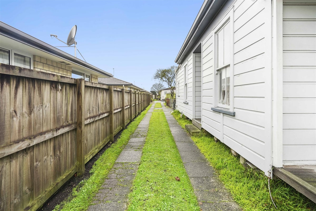 11 Lyon Street, Frankton, Hamilton - Carousel 15
