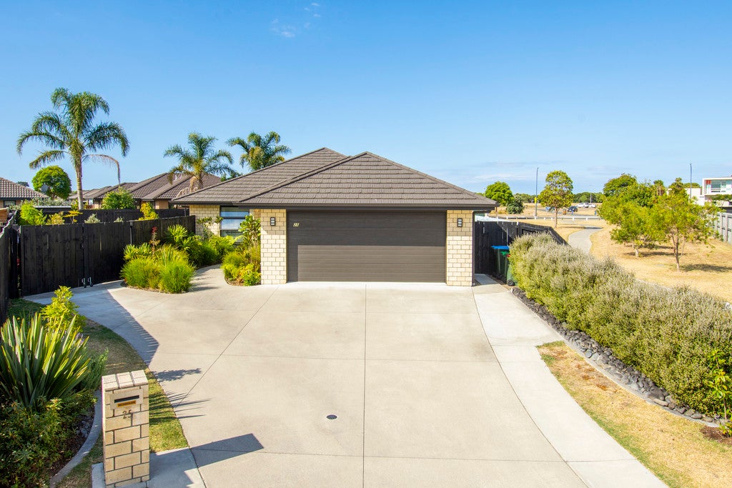 25 Rainey Crescent, Papamoa Beach, Papamoa - Carousel 1