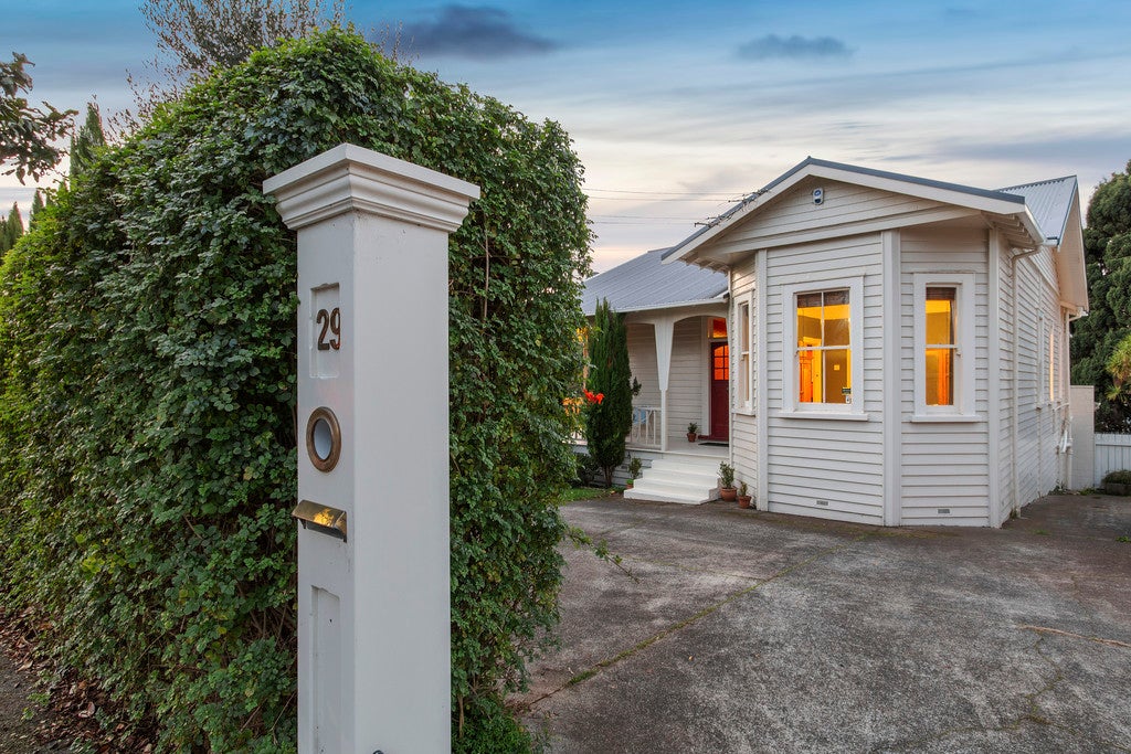 29 King Edward Avenue, Epsom, Auckland - Carousel 1