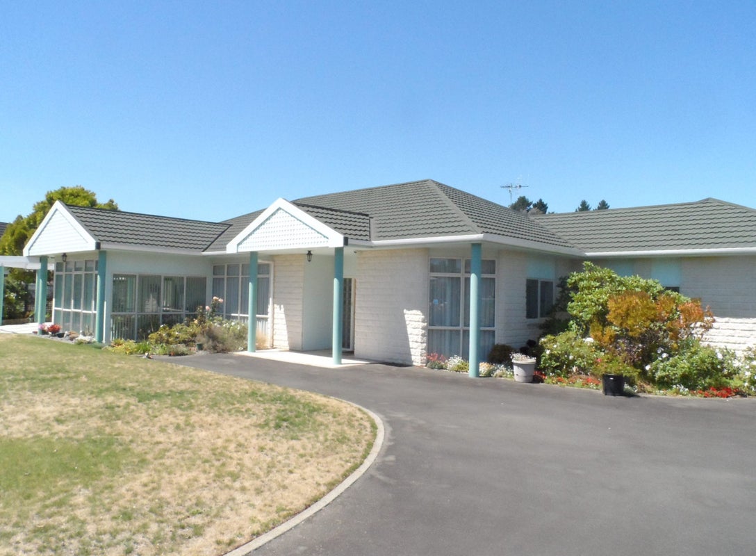 11 Norfolk Drive, Otamatea, Whanganui - Carousel 1