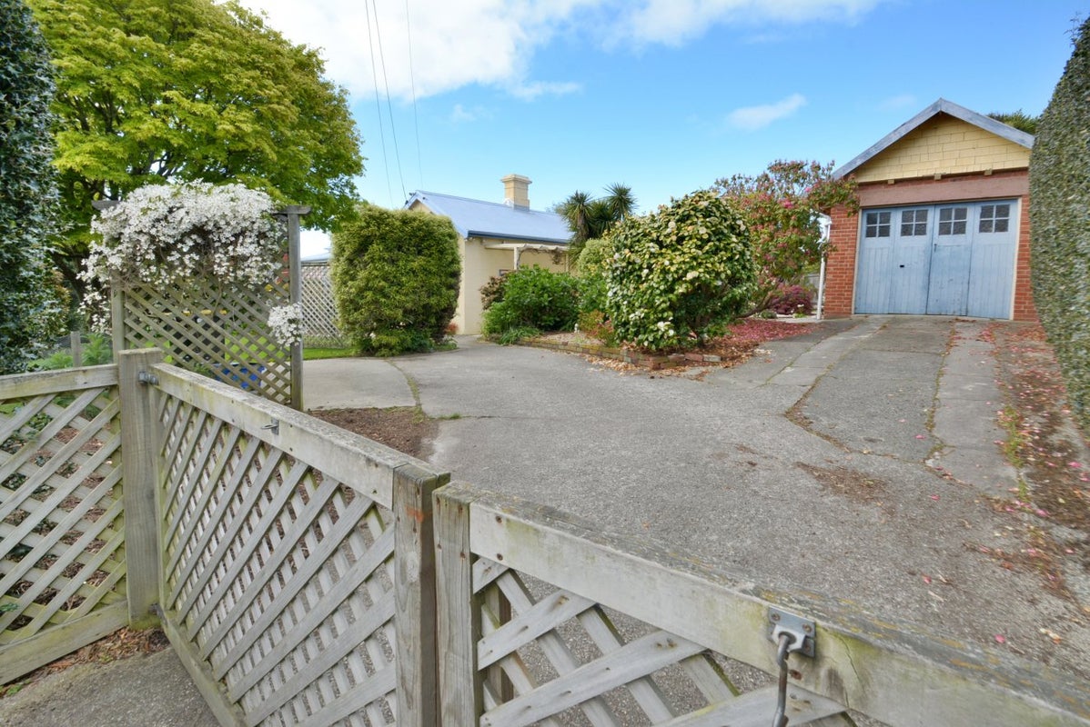 64 Maryhill Terrace, Maryhill, Dunedin - Carousel 2