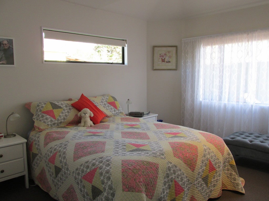 1B Romney Square, Tawa, Wellington - Carousel 20