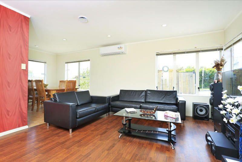 2 Kelman Road, Kelston, Auckland - Carousel 2