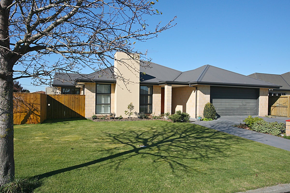 4 Kumara Place, Hei Hei, Christchurch - Carousel 1