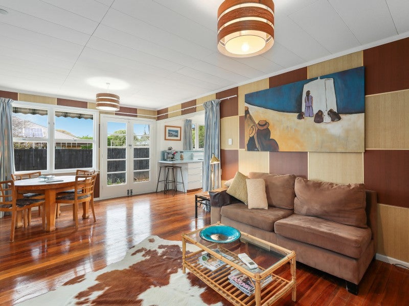 23 Larnach Street, Waimairi Beach, Christchurch - Carousel 2