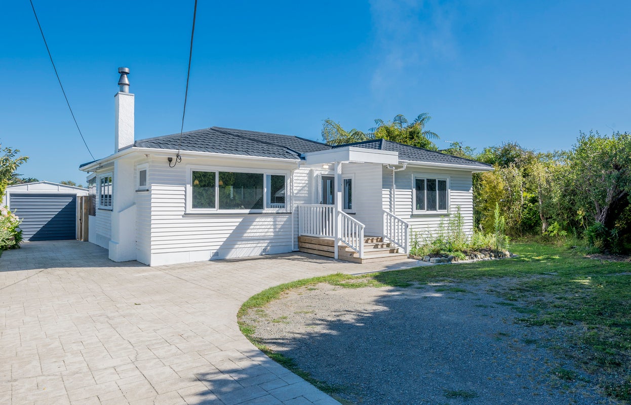 1171 State Highway 1, Te Horo - Carousel 1