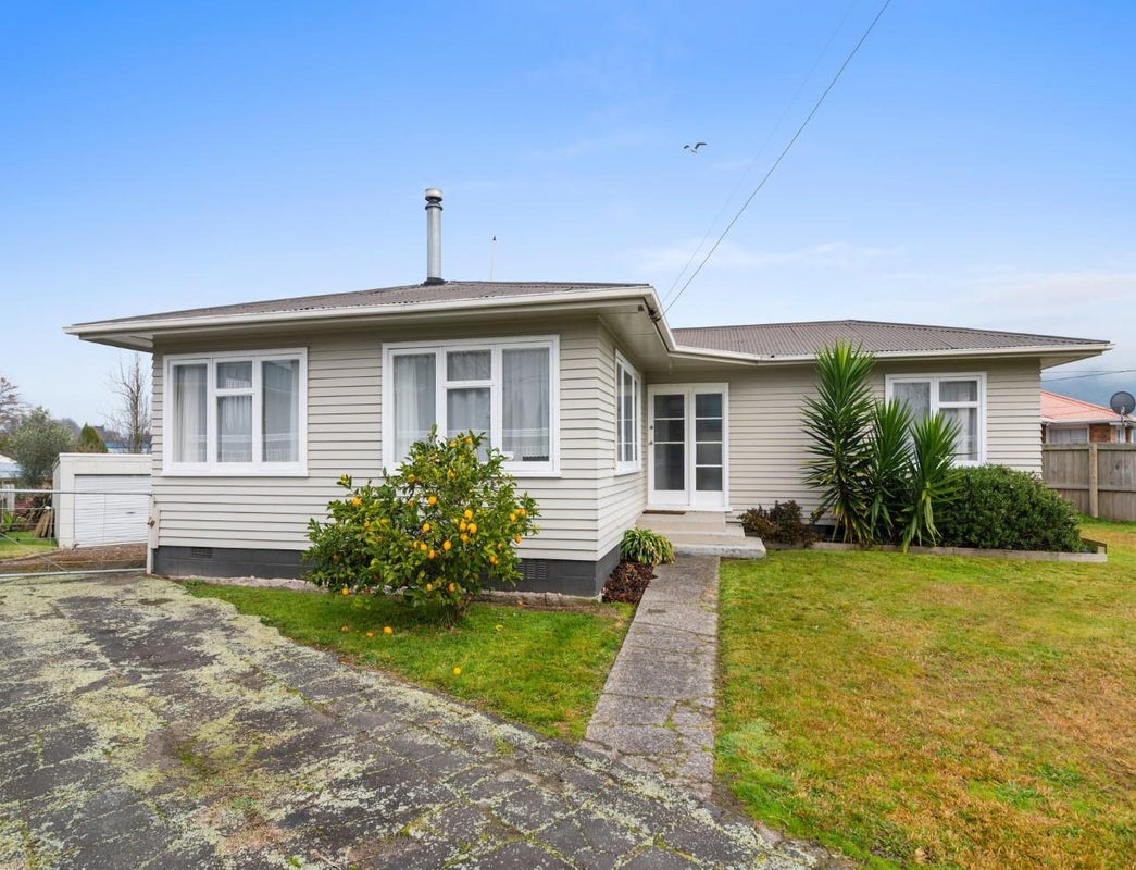 18 Steeles Lane, Western Heights, Rotorua - Carousel 1