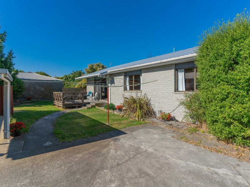 2/13 Frederick Street, Waltham, Christchurch - Carousel 2