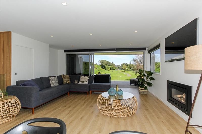 12 Nobs Line, Strandon, New Plymouth - Carousel 2