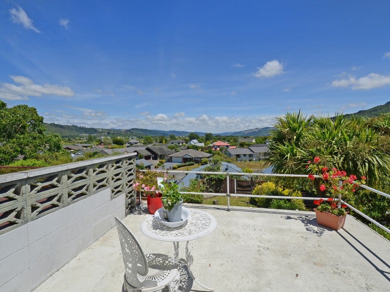 1/9 Roband Crescent, Brown Owl, Upper Hutt - Carousel 2