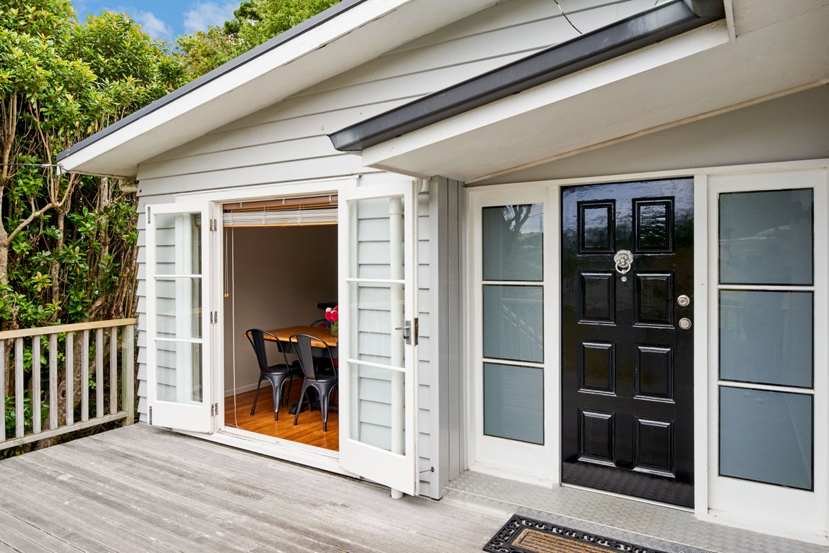 29 Khouri Avenue, Karori, Wellington - Carousel 2