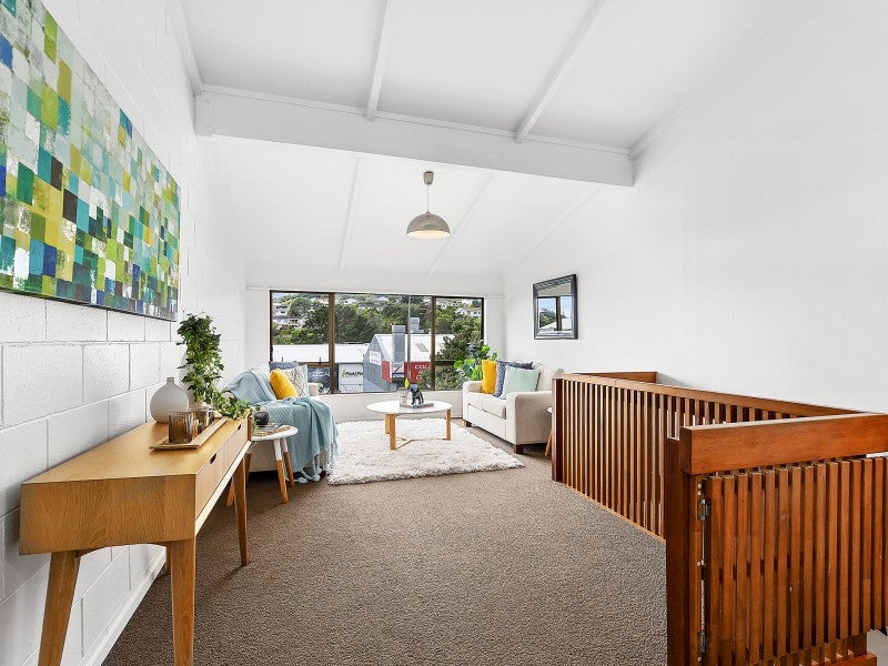 9/29 Main Road, Tawa, Wellington - Carousel 2