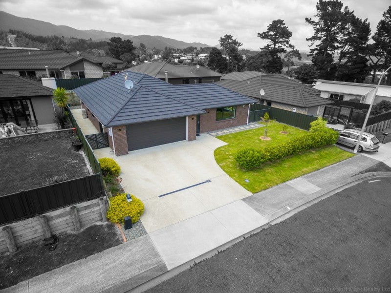 1 Quartz Place, Brown Owl, Upper Hutt - Carousel 1