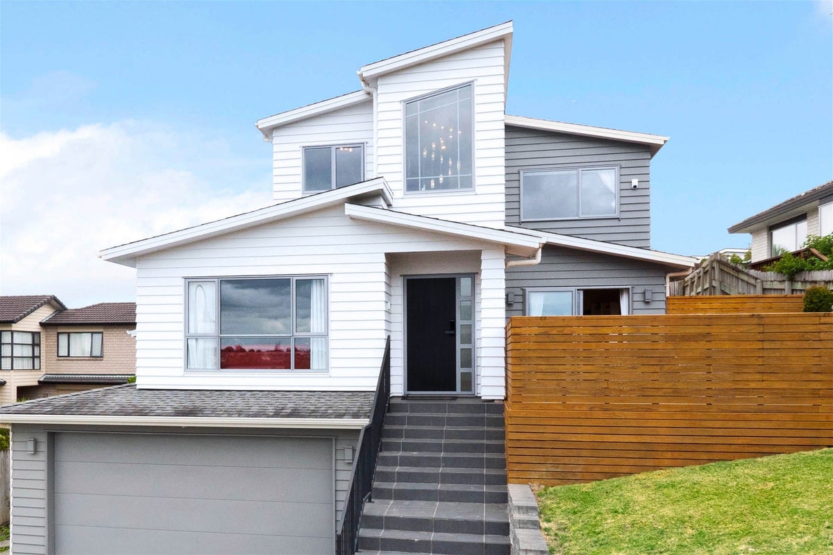 81E Fairview Avenue, Fairview Heights, Auckland - Carousel 1