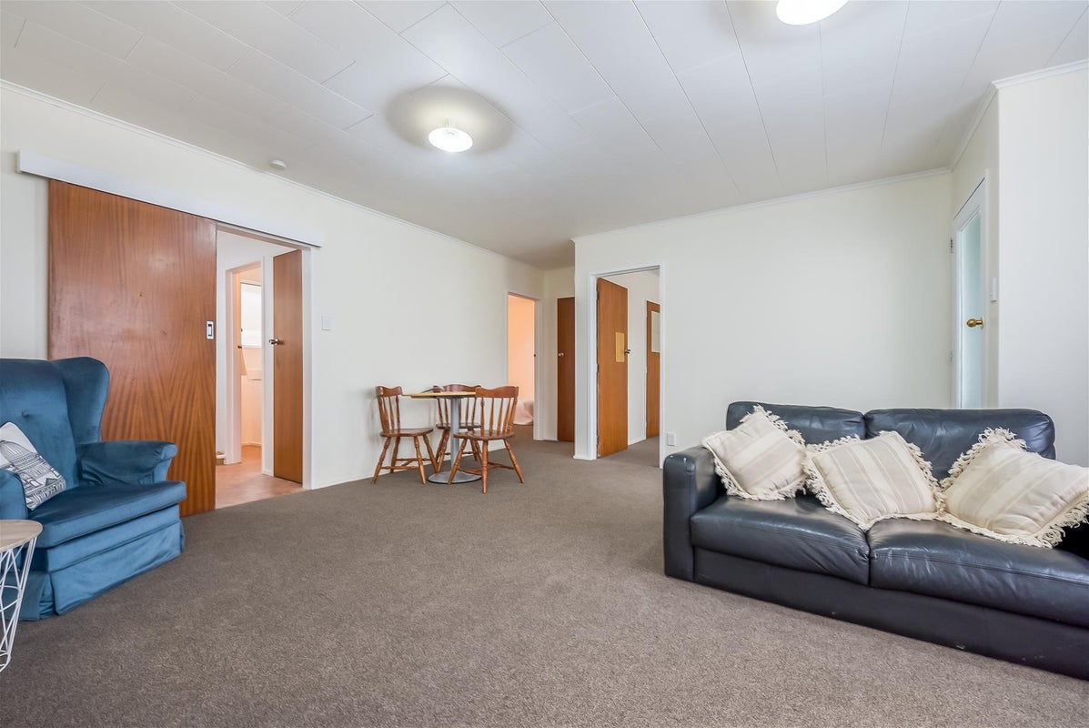 2/197 Stokes Valley Road, Stokes Valley, Lower Hutt - Carousel 2