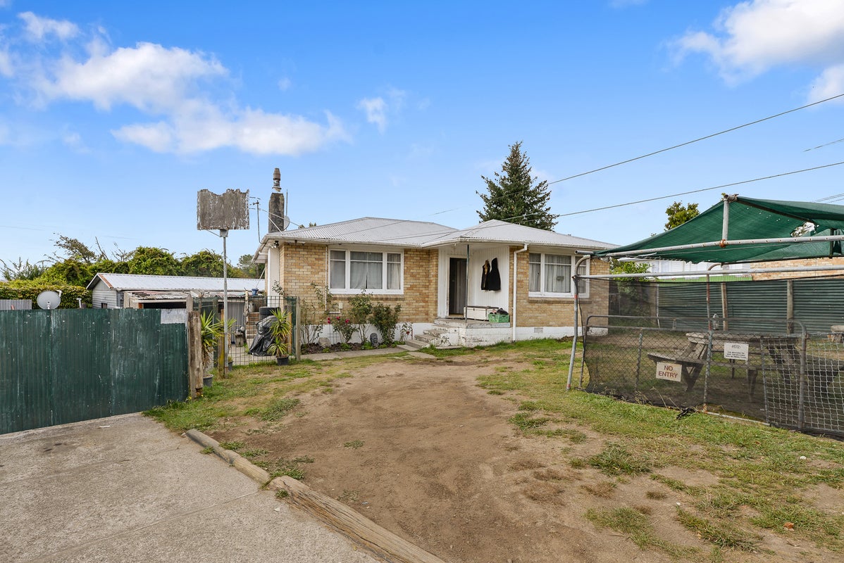 13 Bellingham Crescent, Fordlands, Rotorua - Carousel 1