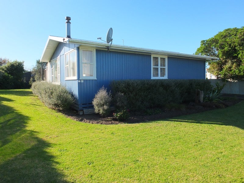 27 Pratt Avenue, Foxton Beach, Foxton - Carousel 21