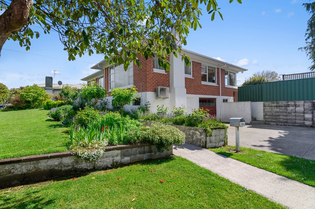 25 Bertram Street, Hillcrest, Rotorua - Carousel 1