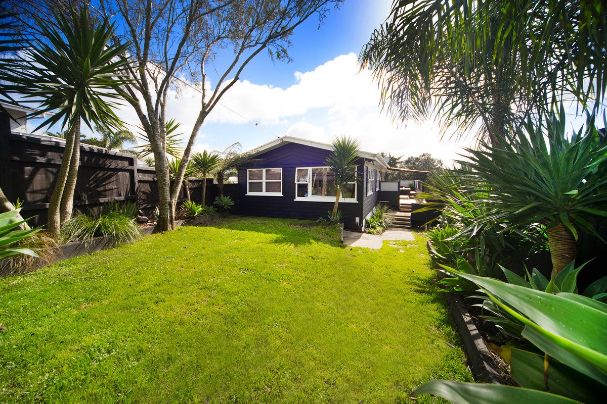 1/171 Carlisle Road, Northcross, Auckland - Carousel 11