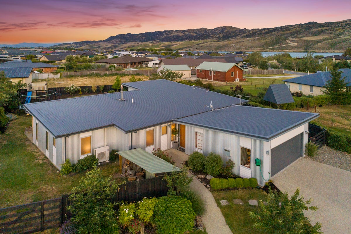 4 Missy Crescent, Mount Pisa, Cromwell - Carousel 2