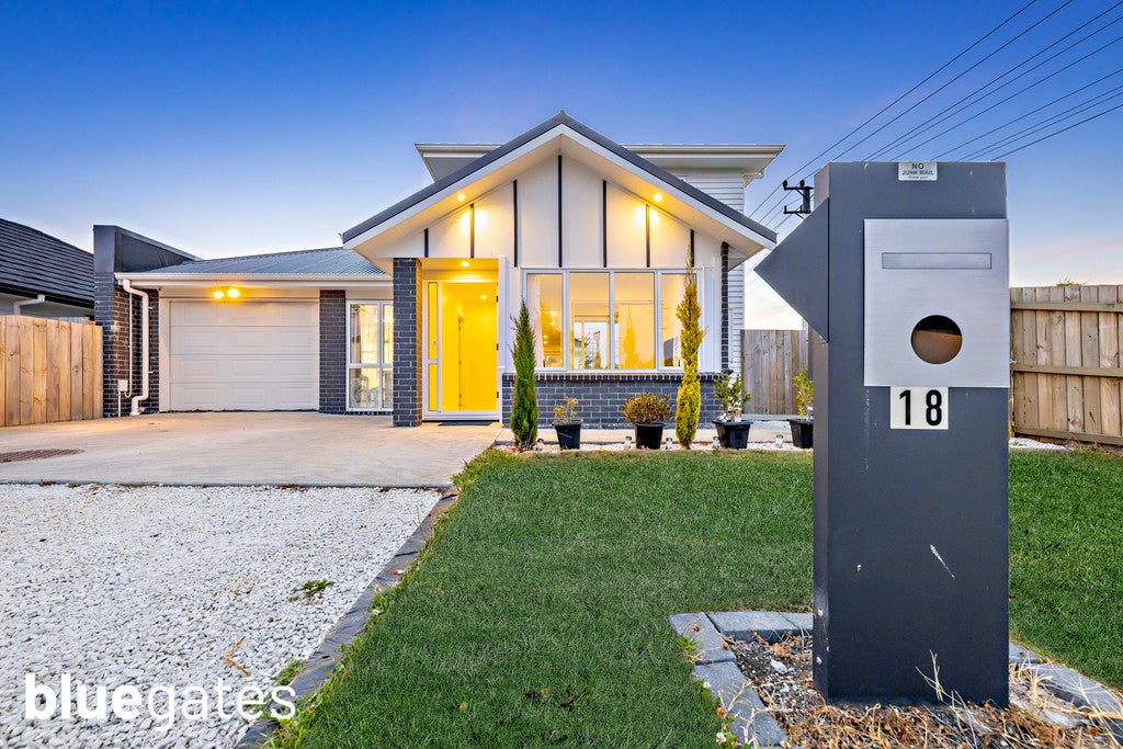 18 Amokura Avenue, Takanini, Auckland - Carousel 1