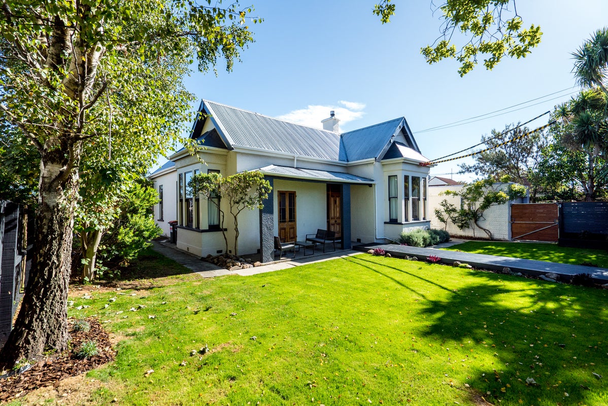 34 Begg Street, Saint Kilda, Dunedin - Carousel 1