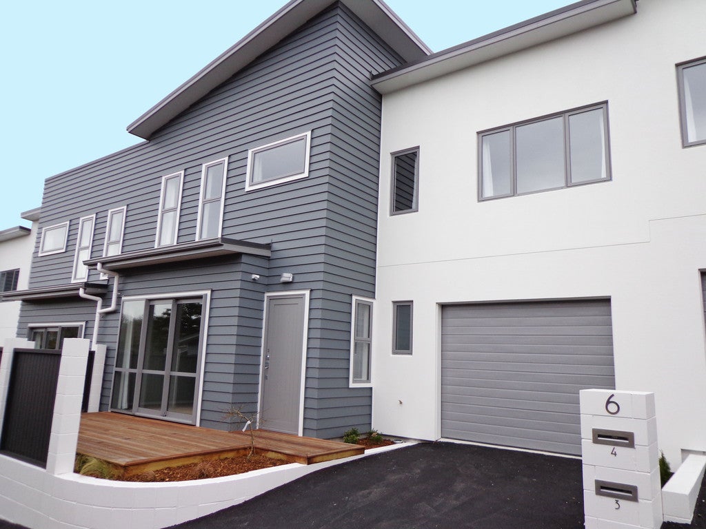 2/6 Tisdall Street, Hamilton Central, Hamilton - Carousel 1