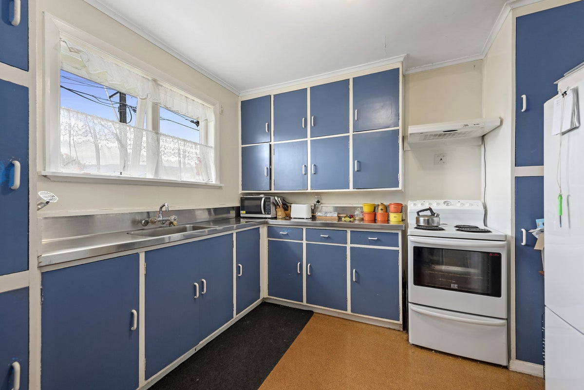 49 Totara Park Road, Clouston Park, Upper Hutt - Carousel 2