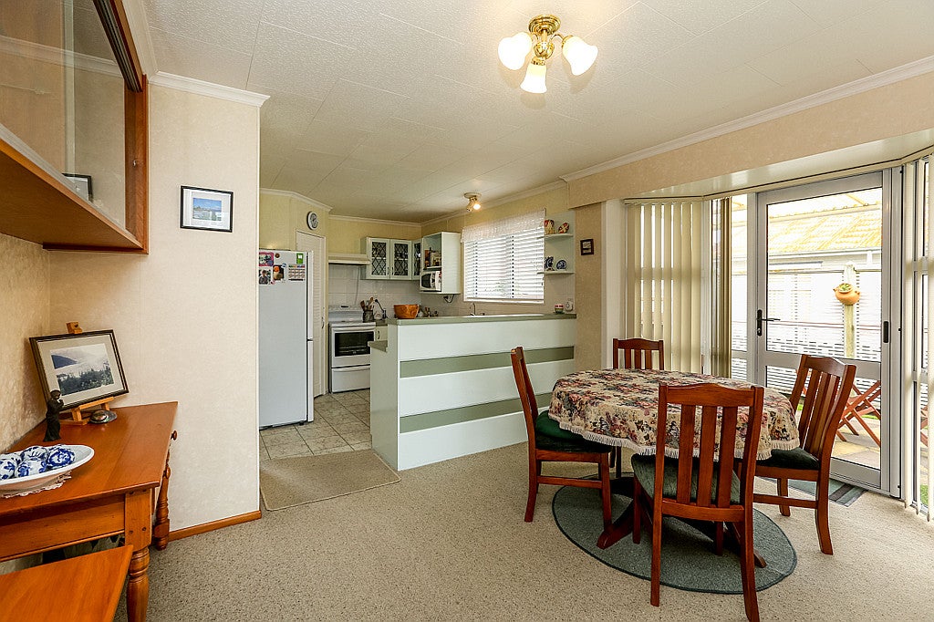 19 Roy Terrace, Moturoa, New Plymouth - Carousel 2