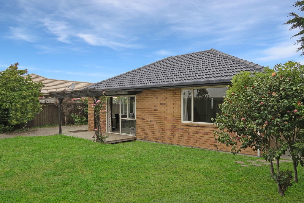 2/40 Surfers Place, North New Brighton, Christchurch - Carousel 1