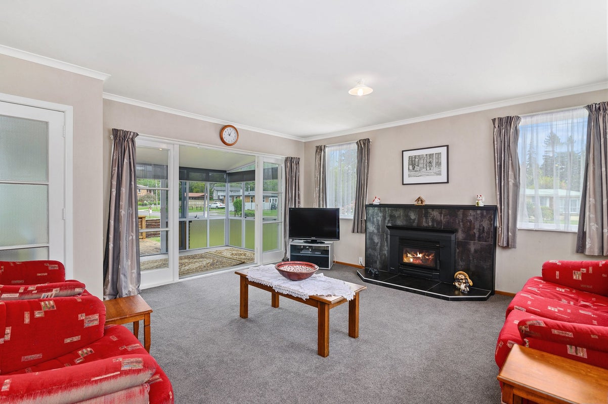 24 Martin Street, Utuhina, Rotorua - Carousel 2