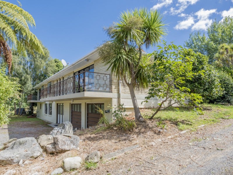 113 Papaitonga Lake Road, Ohau, Levin - Carousel 1