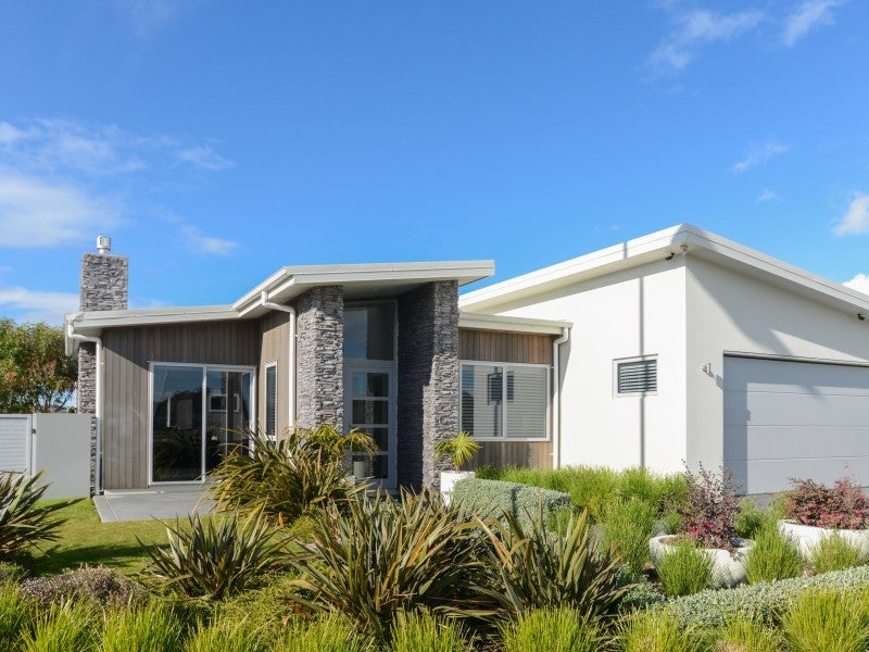 80 Orotu Drive, Poraiti, Napier - Carousel 1
