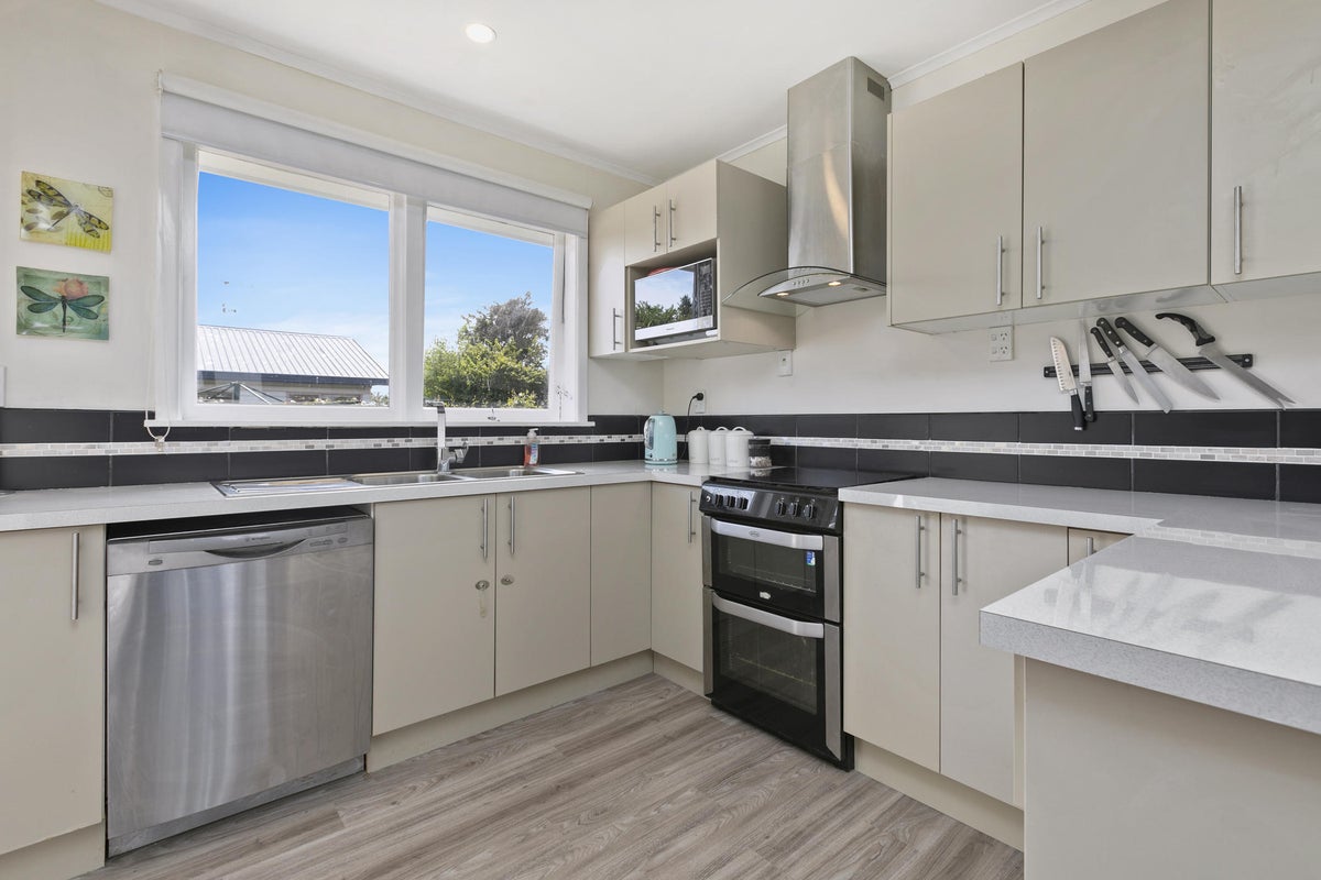 5 Wembury Grove, Parkvale, Tauranga - Carousel 15