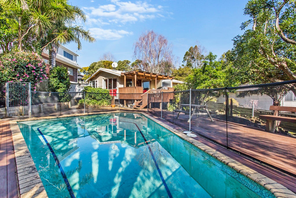 32 Gibbs Crescent, Red Hill, Papakura - Carousel 1