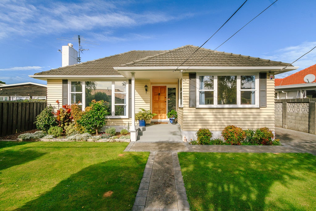 44 Pinny Avenue, Epuni, Lower Hutt - Carousel 1